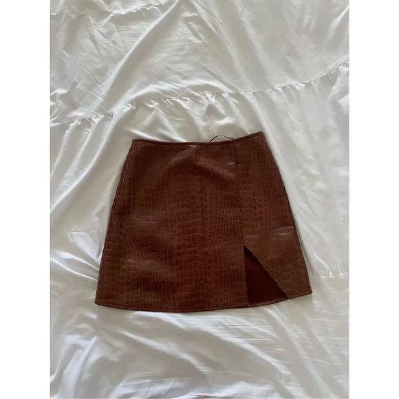 Motel Wren Mini Skirt In PU Croco Brown - Picture 6 of 11